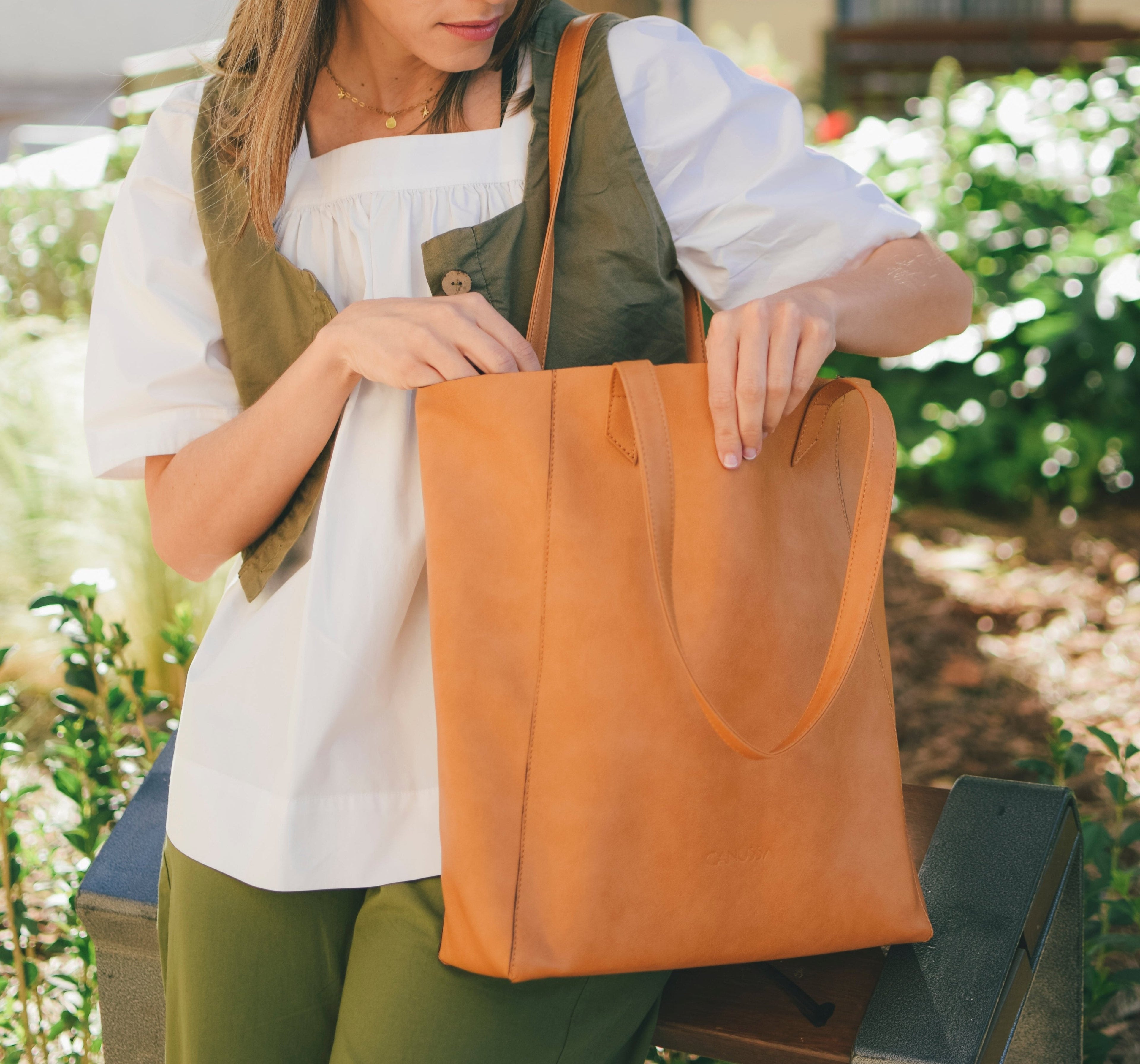 Bolso ligero - vegana color camel