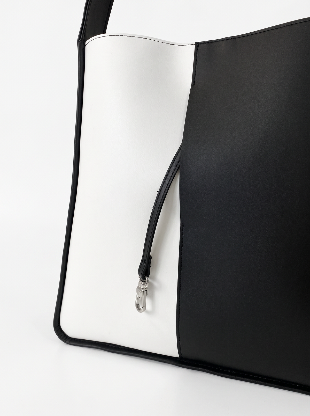 PREVENTA Compact - Blanco / Negro