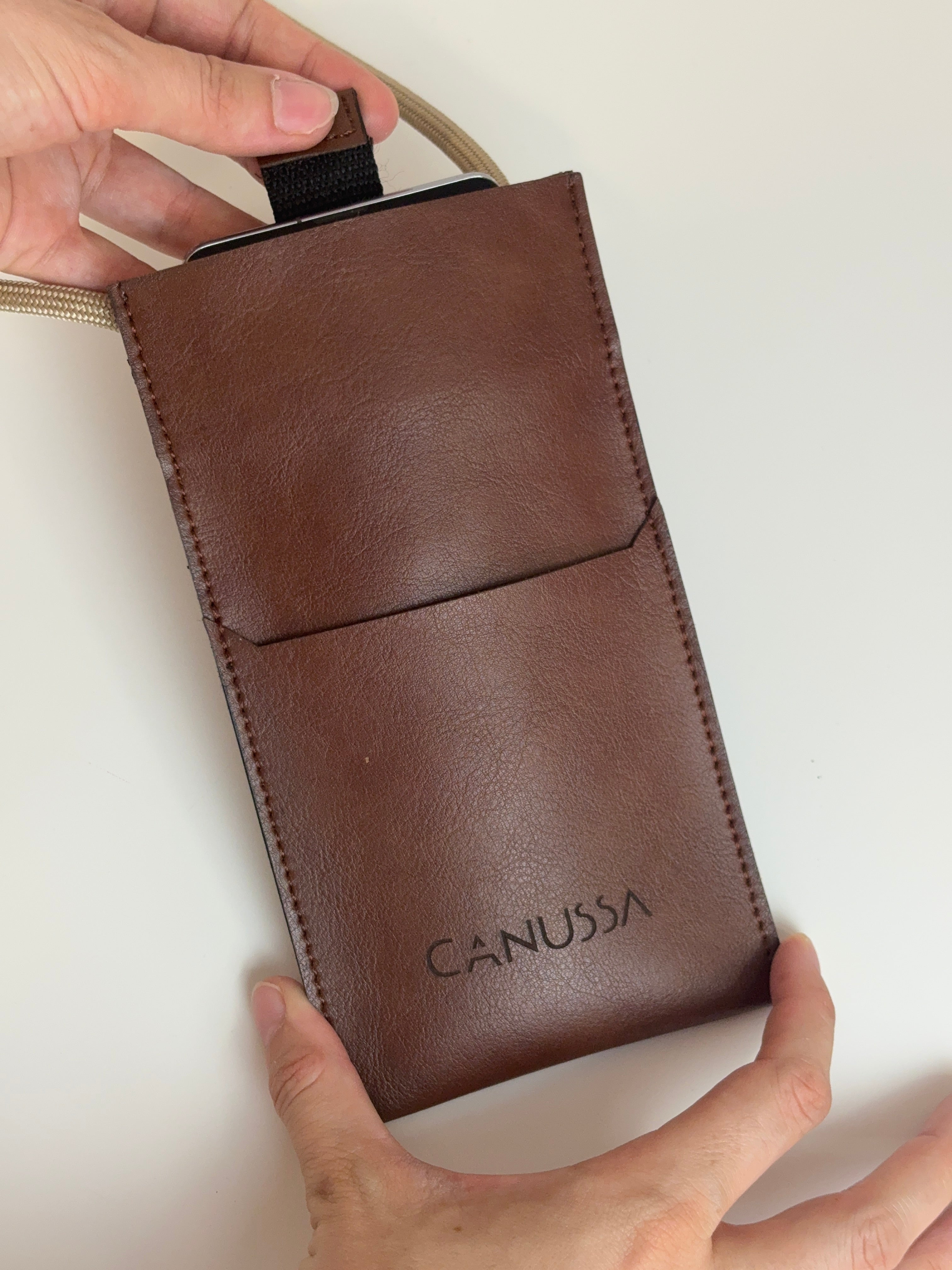 Move funda para móvil - Avellana