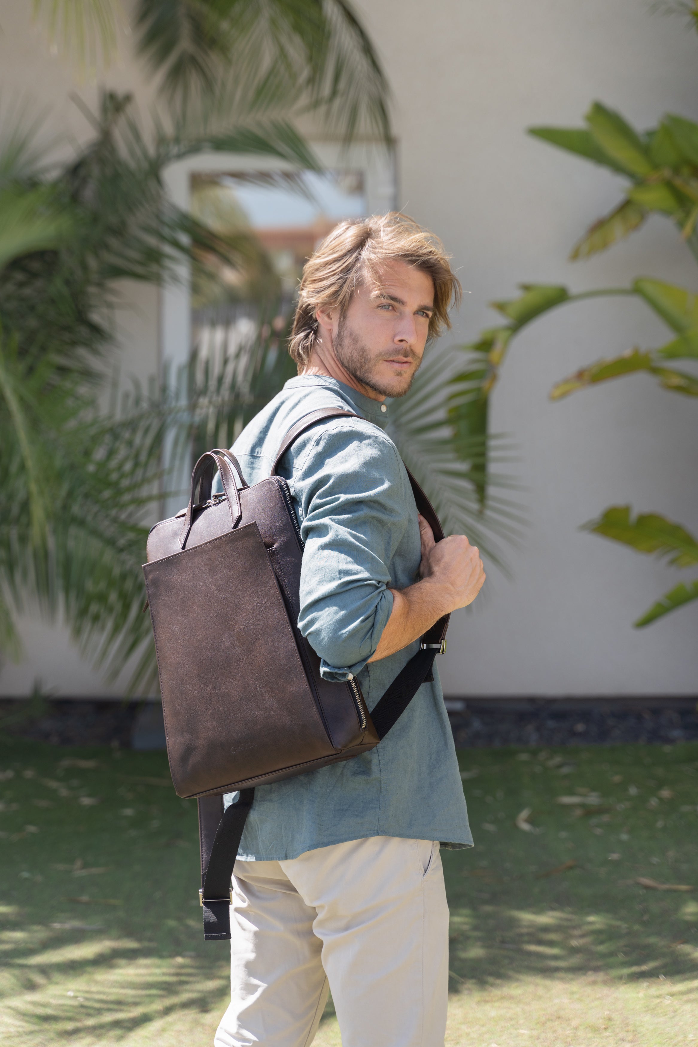 Urban Backpack- Marrón Chocolate