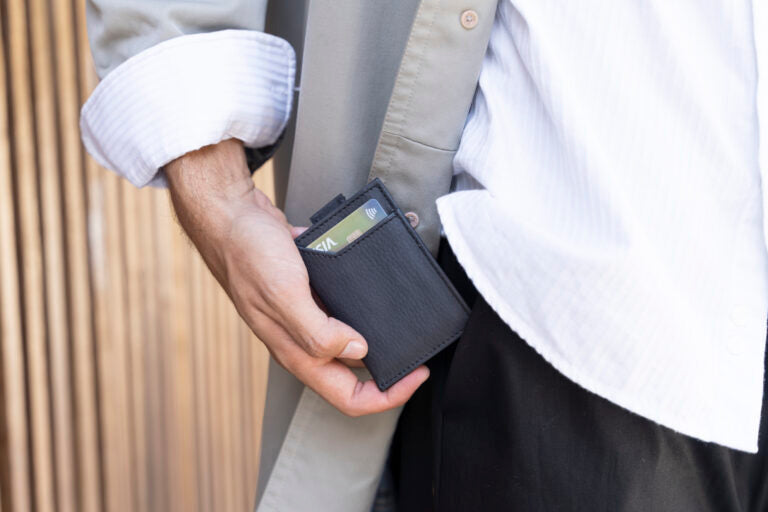 Innovation that Transforms: From Persimmon to a Unique Slim Cardholder